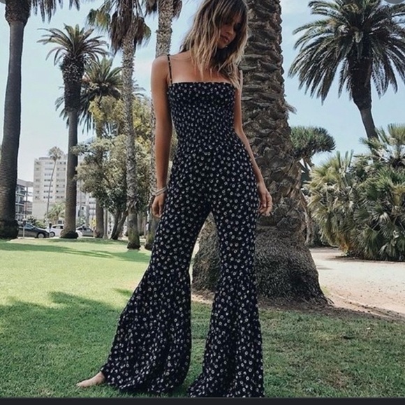 Blue life fiesta jumpsuit ditsy floral flare leg smocked navy women’s XS - Picture 2 of 10